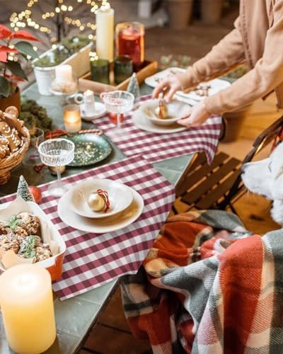 Christmas Placemats Set of 4, Rustic Burgundy White Buffalo Check Plaid Pattern Heat Resistant Washable Table Place Mats Farmhouse Table Linens Party Holiday Decor for Kitchen Dining Outdoor Indoor